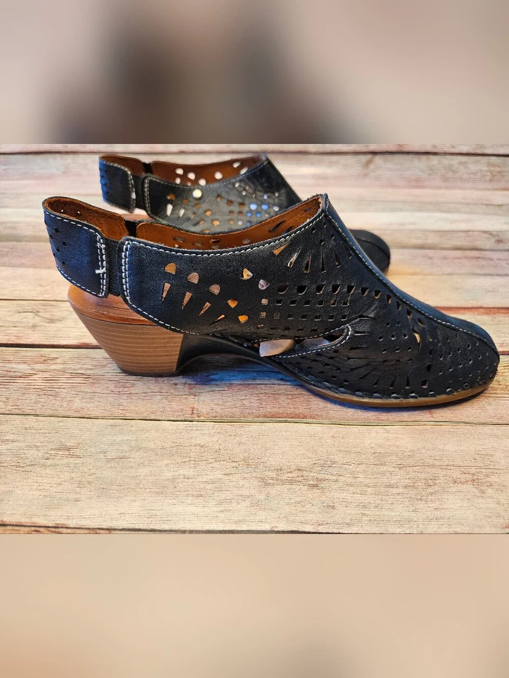 PIKOLINOS black leather